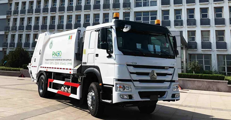 Sanitation Garbage Compactor Truck 6x4 HOWO-7